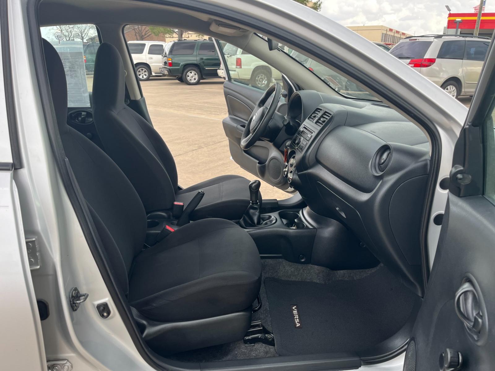 2014 SILVER /black Nissan Versa 1.6 S 5M (3N1CN7AP3EL) with an 1.6L L4 DOHC 16V engine, 5-Speed Manual transmission, located at 14700 Tomball Parkway 249, Houston, TX, 77086, (281) 444-2200, 29.928619, -95.504074 - Photo #11
